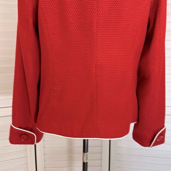 Dennis Basso Size Medium Signature Red Long Sleeve Jacket - Picture 9 of 14